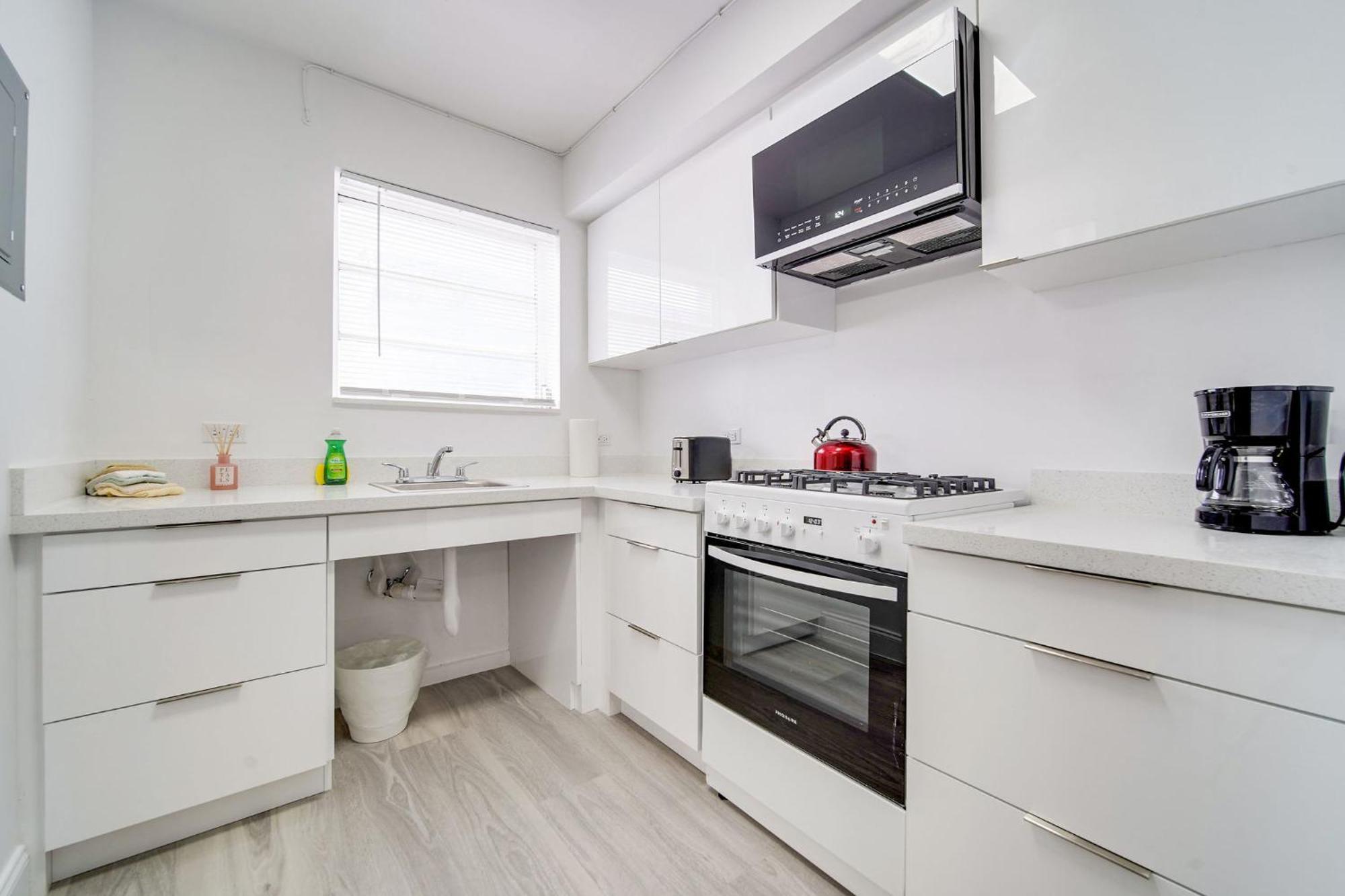 מיאמי ביץ' Deco Beachside Apt, W/2 Queen Beds, Washer/Dryer מראה חיצוני תמונה